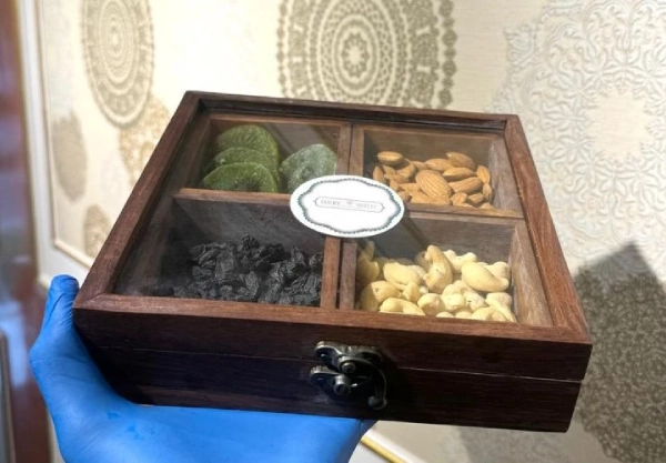 corporate sweet gift boxes